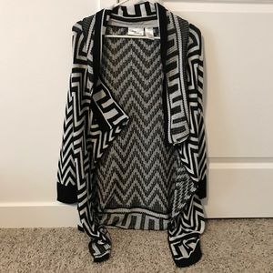 Long sleeve chevron print cardigan